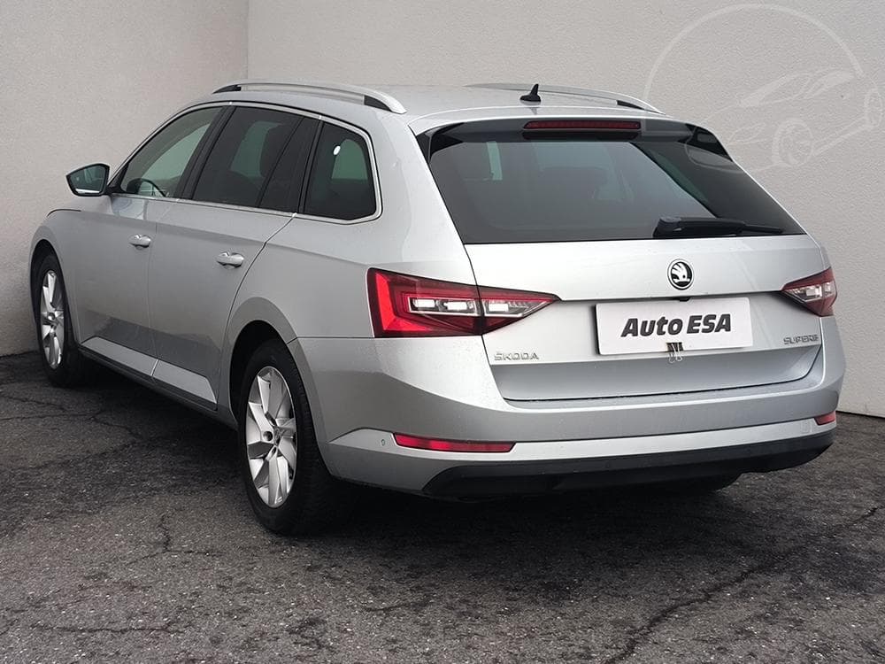2015 Škoda SUPERB - 16