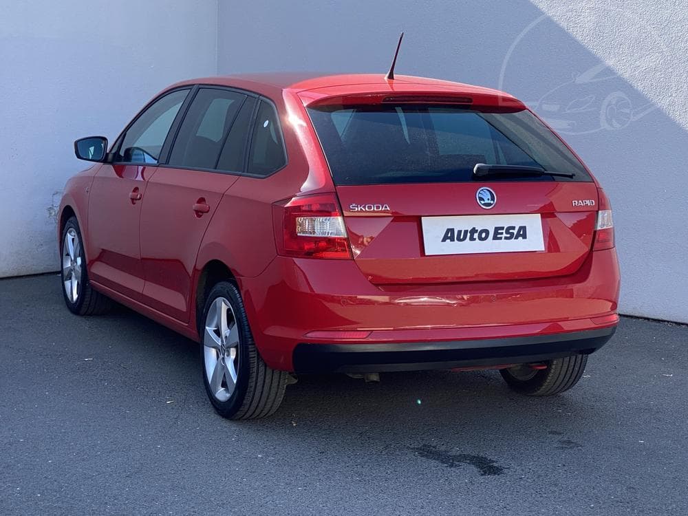 2014 Škoda RAPID - 11