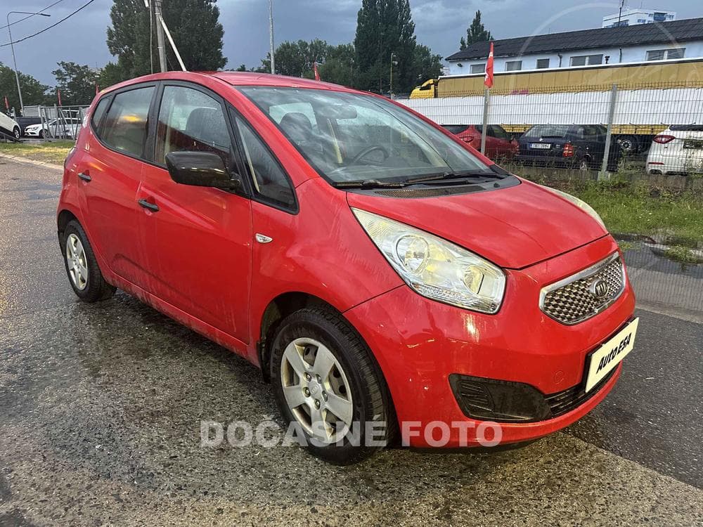 2011 Kia VENGA