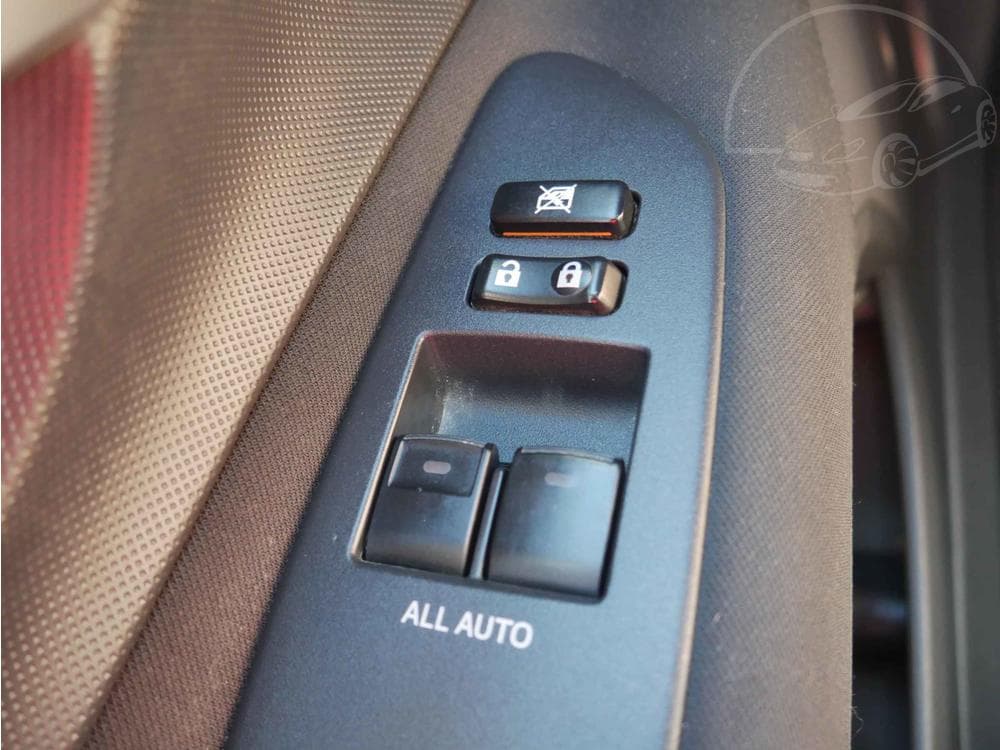 2010 Toyota AURIS - 12
