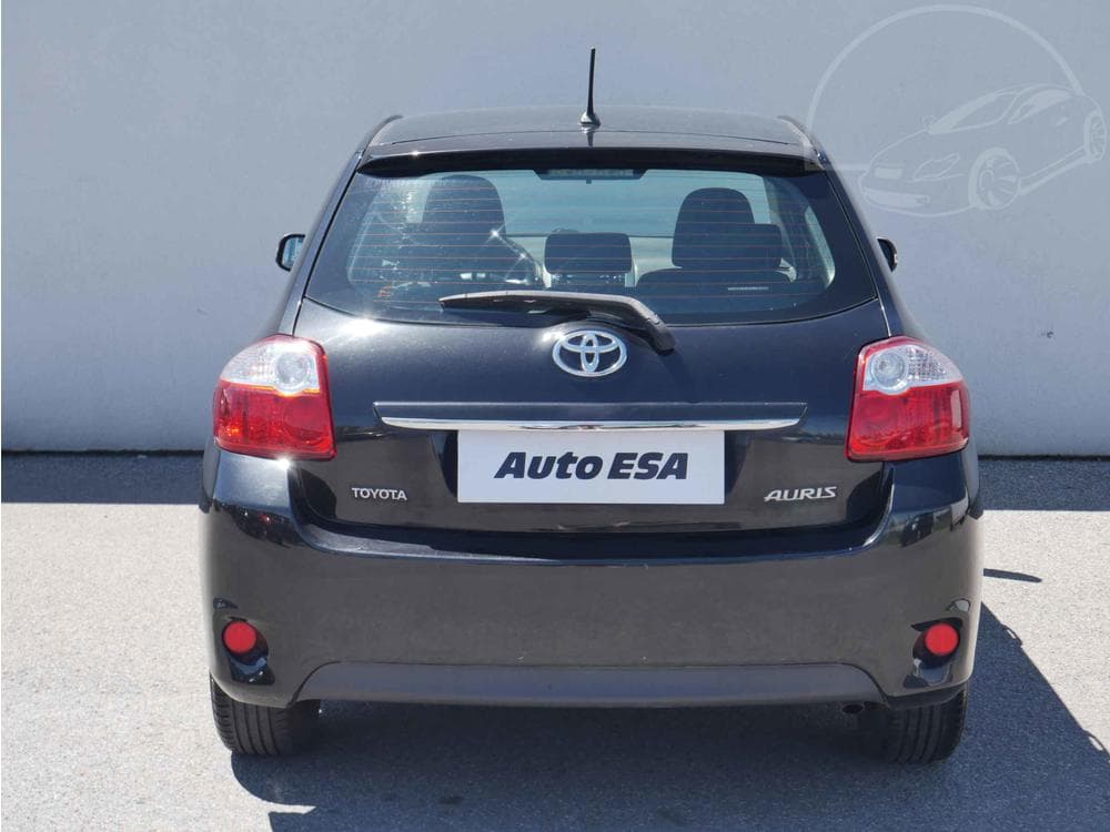 2010 Toyota AURIS - 5