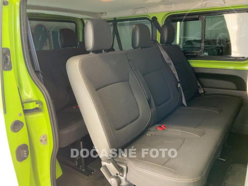 2015 Opel VIVARO - 19