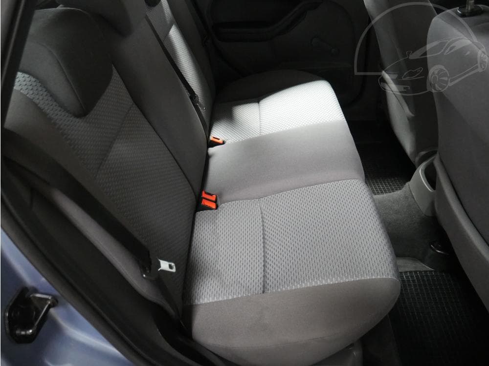 2006 Ford FOCUS - 21