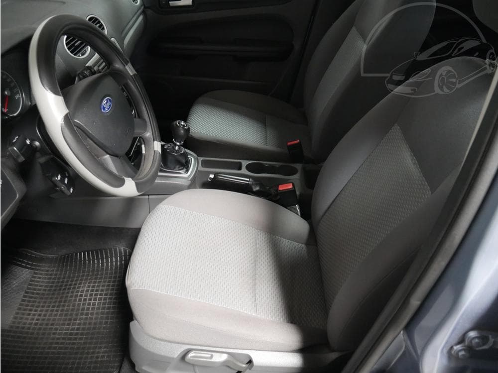 2006 Ford FOCUS - 17