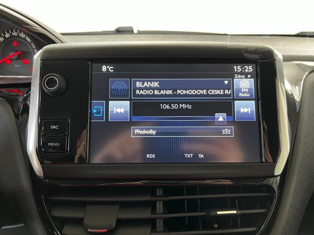 2014 Peugeot 208 - 11