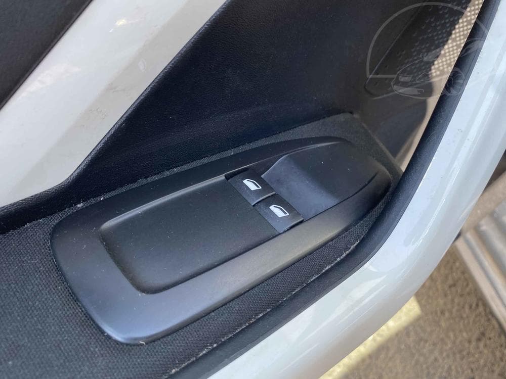 2018 Peugeot 208 - 13