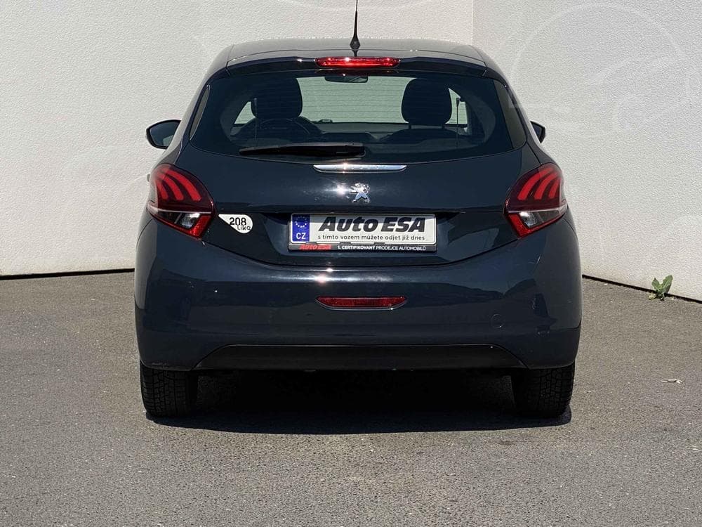 2018 Peugeot 208 - 5