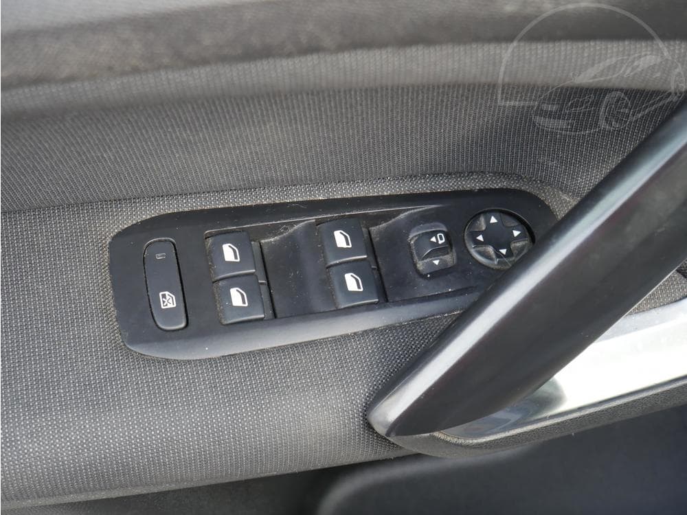 2018 Peugeot 308 - 11