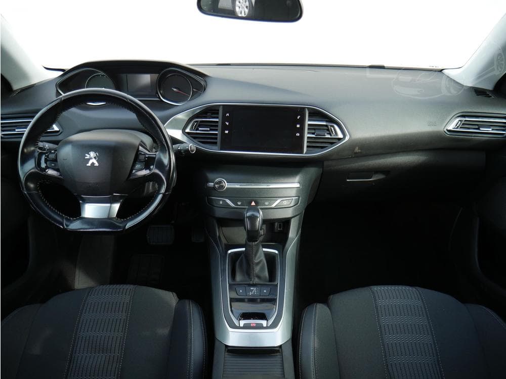 2018 Peugeot 308 - 8