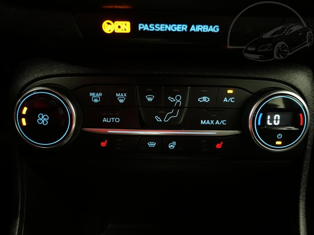 2018 Ford FIESTA - 18