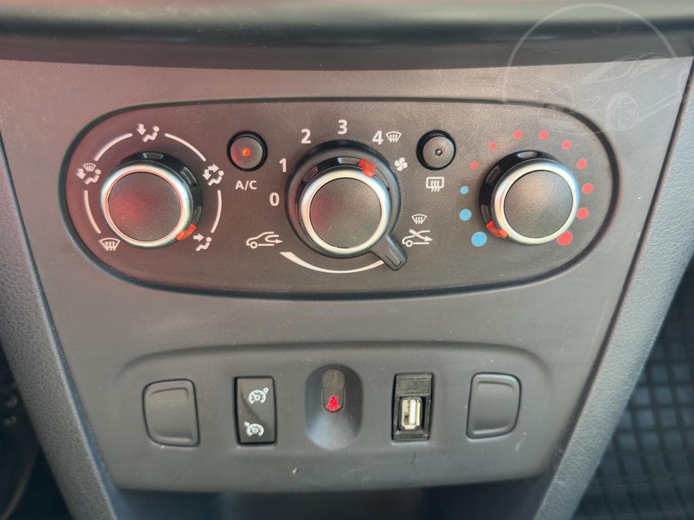 2016 Dacia SANDERO - 27