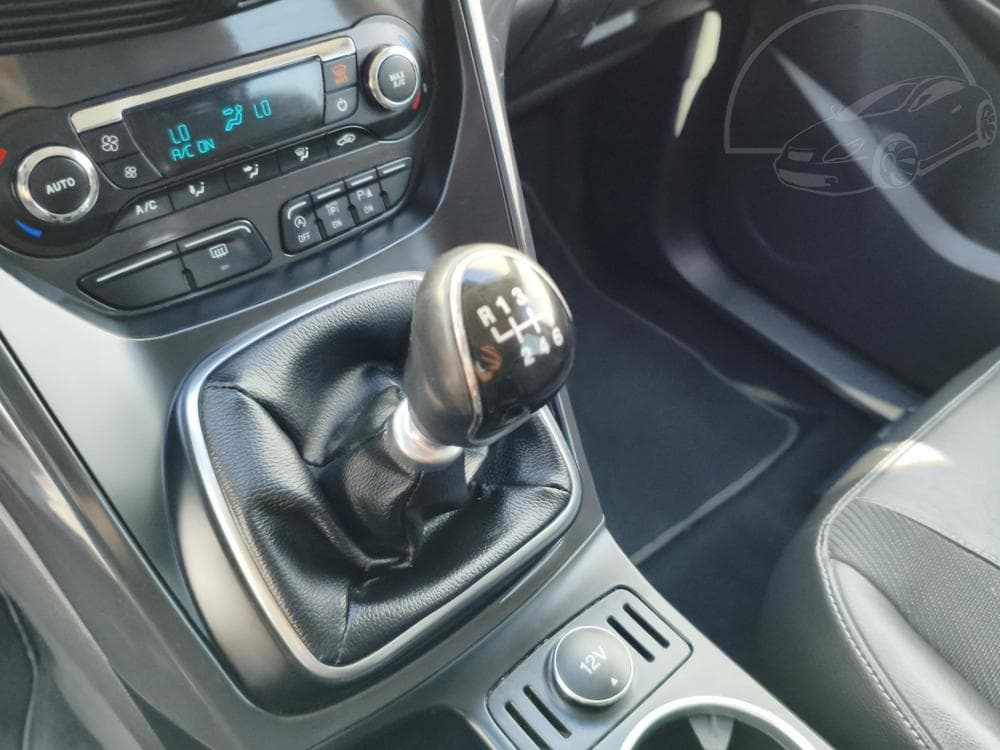 2015 Ford KUGA - 19