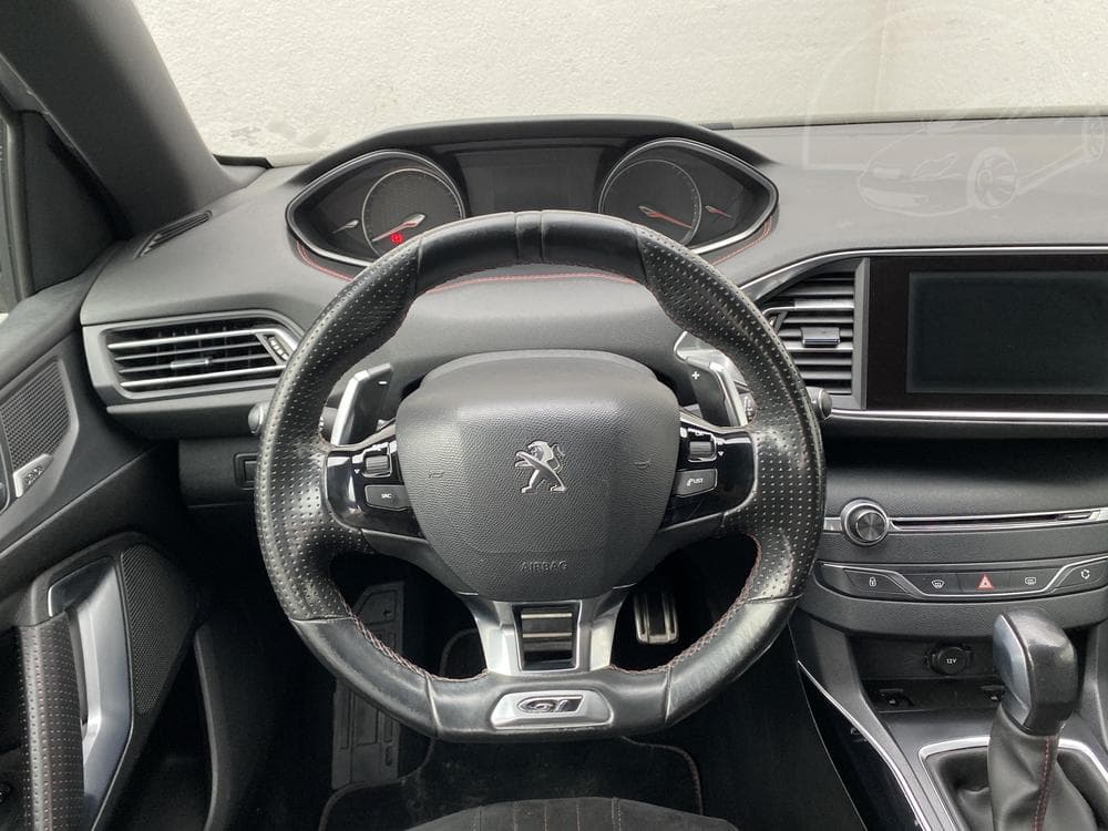 2016 Peugeot 308 - 11