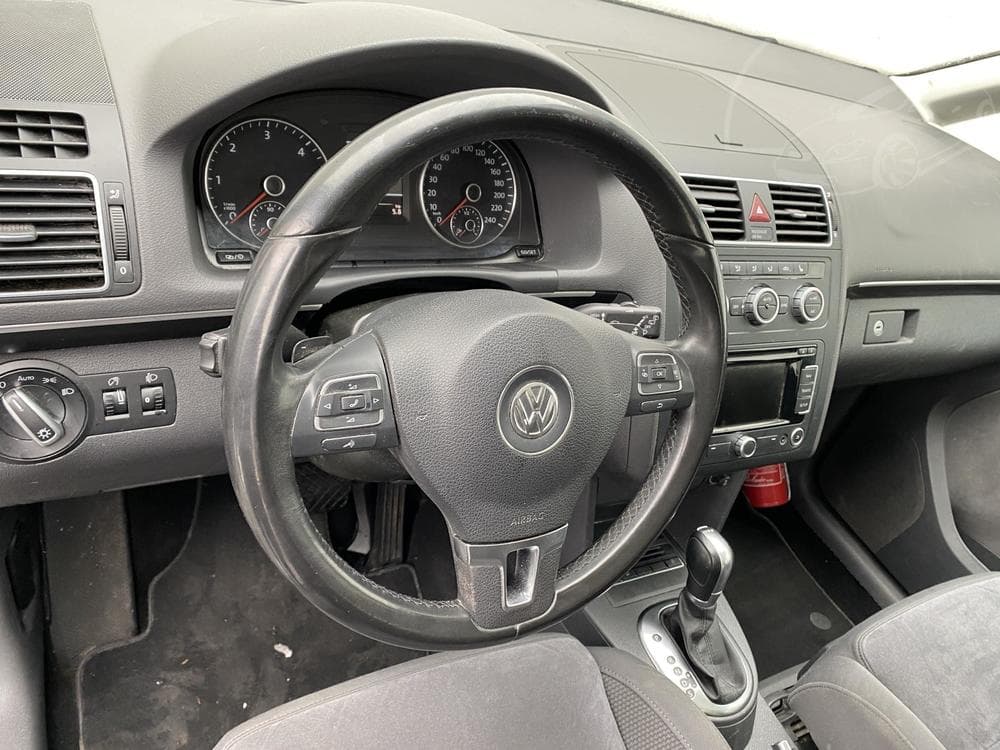 2014 Volkswagen Touran - 12