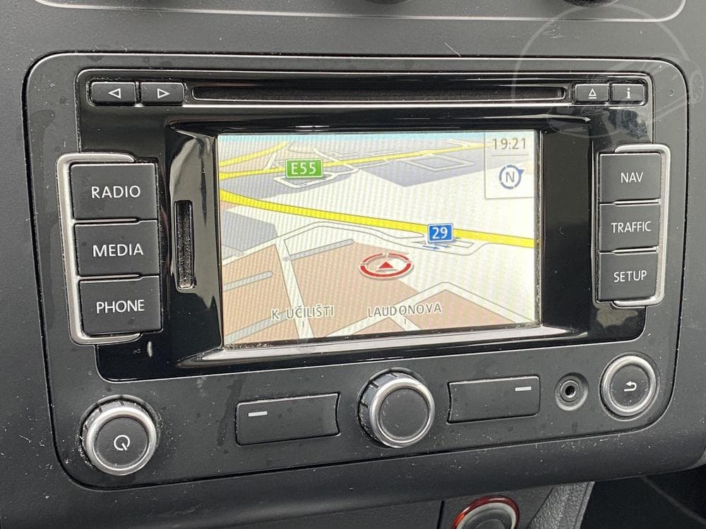 2014 Volkswagen Touran - 16