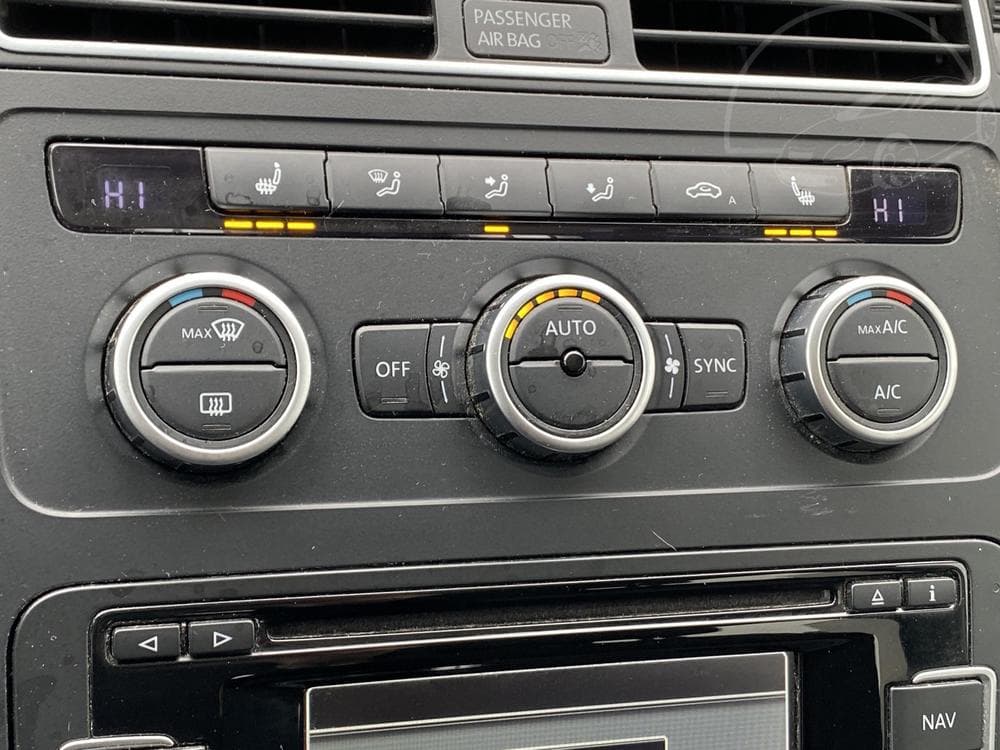 2014 Volkswagen Touran - 17