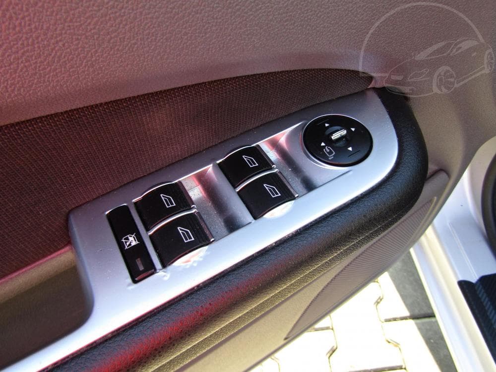 2010 Ford FOCUS - 12