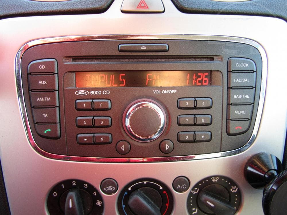 2010 Ford FOCUS - 15