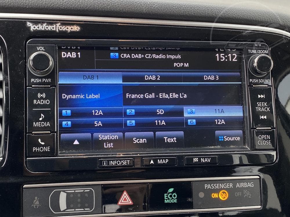 2019 Mitsubishi Outlander - 19