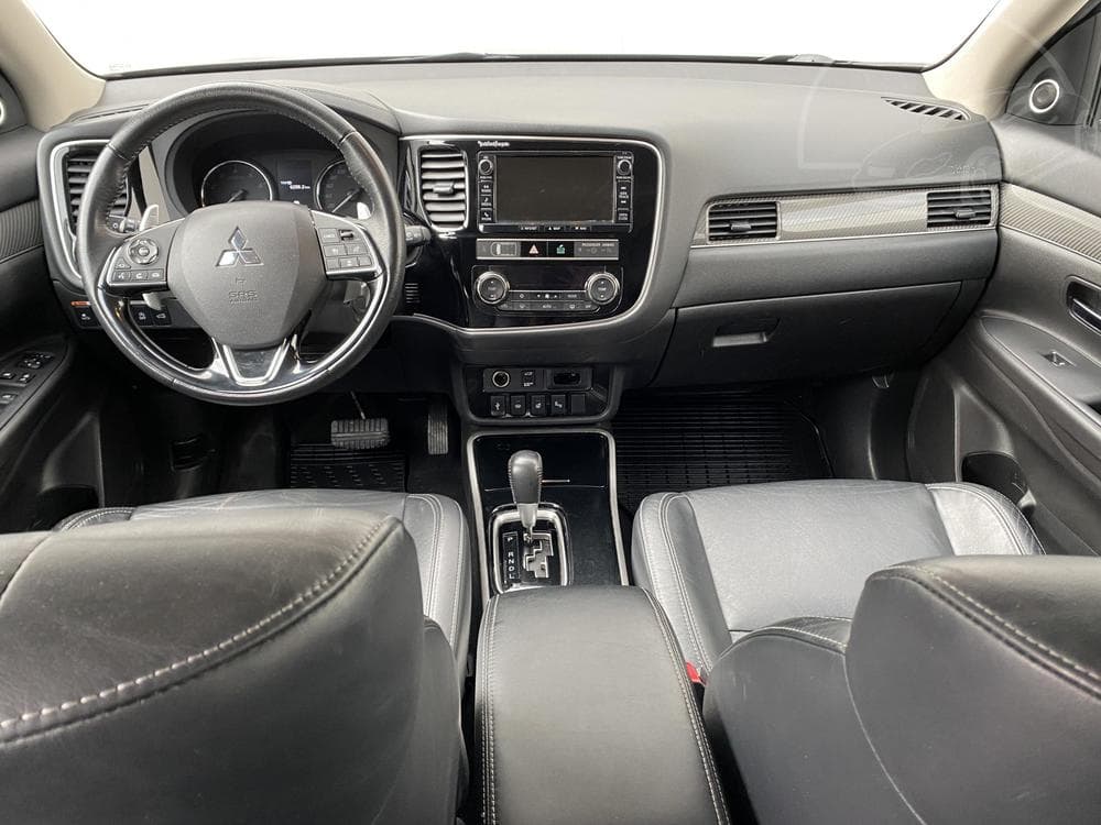 2019 Mitsubishi Outlander - 8