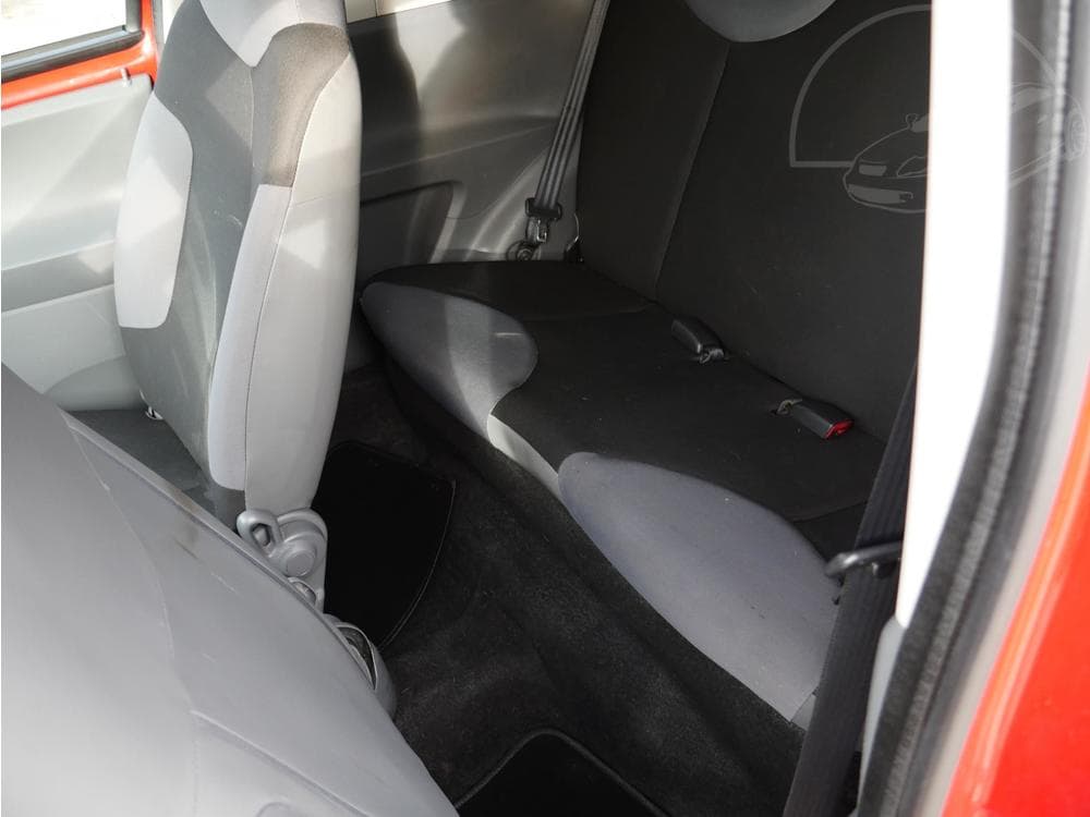 2009 Peugeot 107 - 10