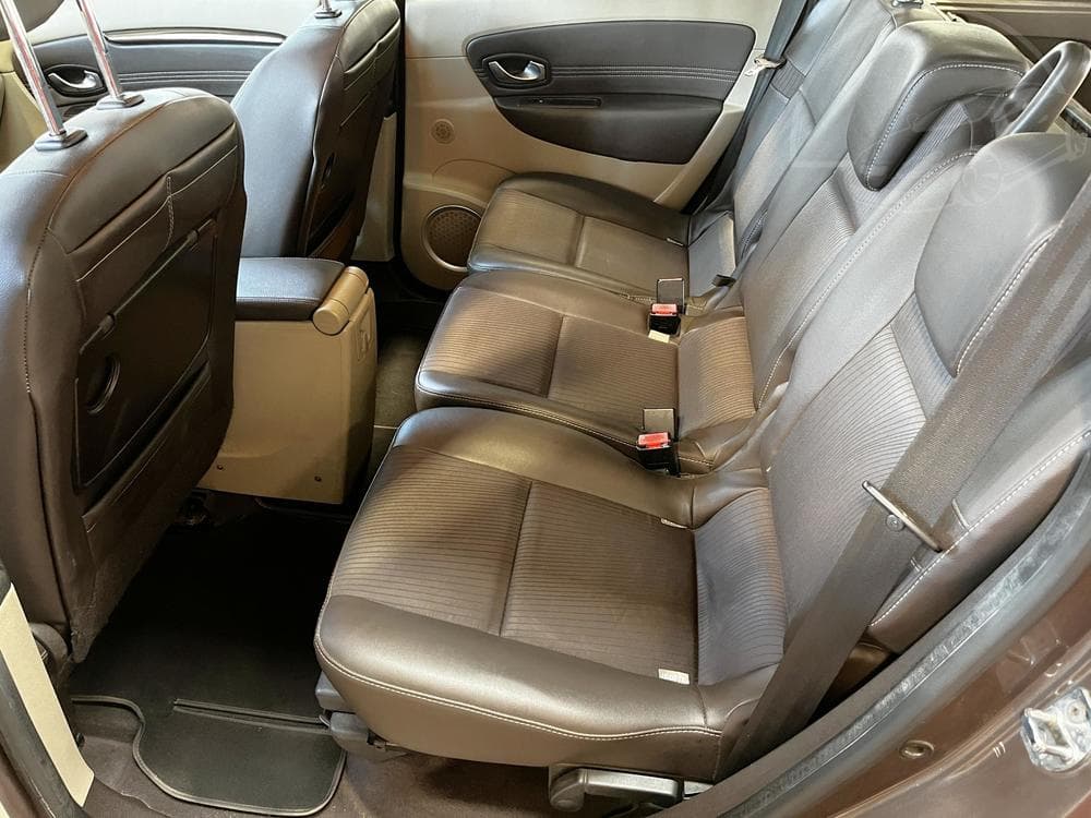 2009 Renault MEGANE - 10