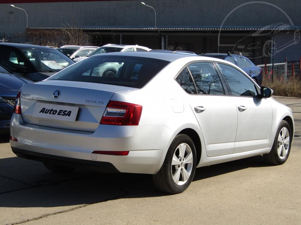 2015 Škoda OCTAVIA - 13