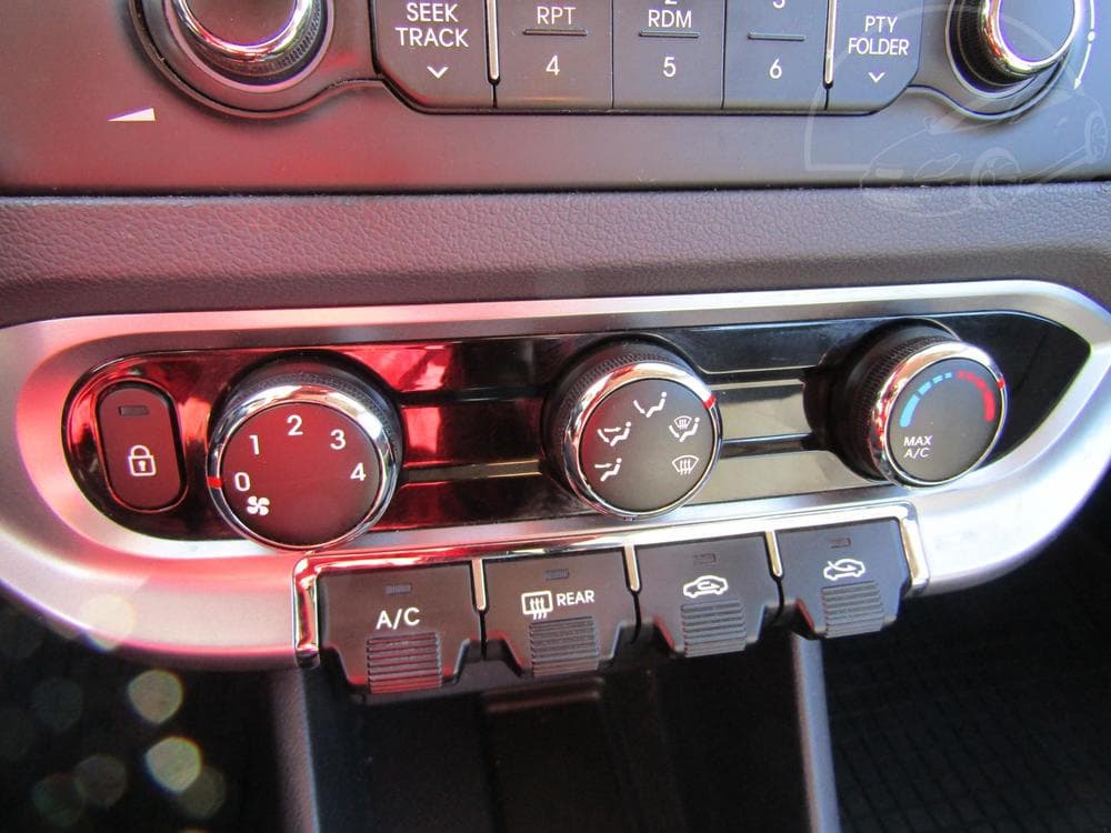 2012 Kia RIO - 12