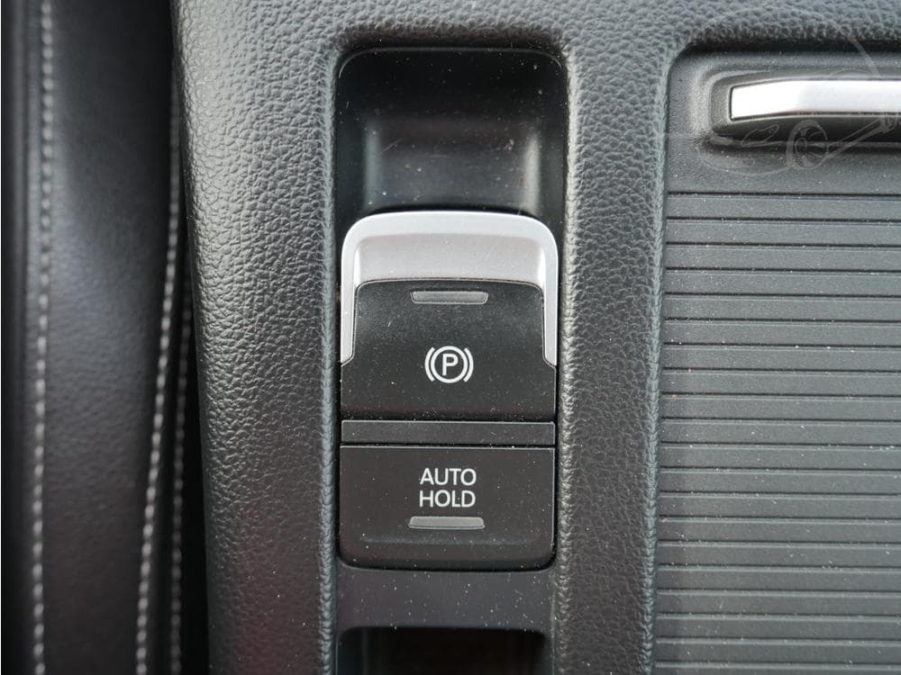2016 Volkswagen PASSAT - 40