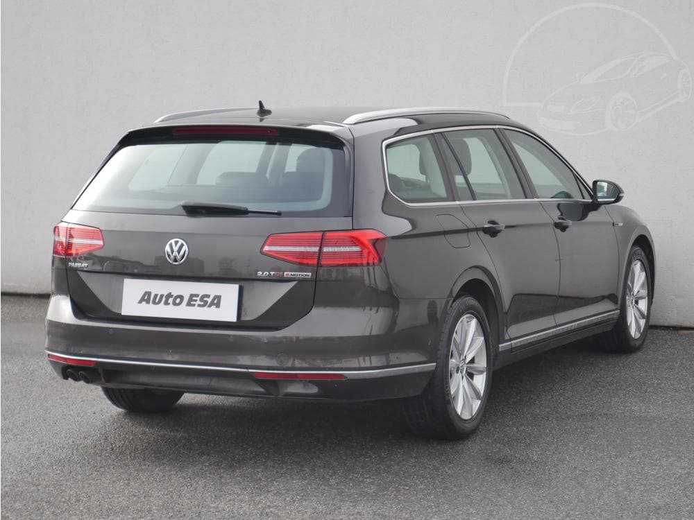 2016 Volkswagen PASSAT - 10