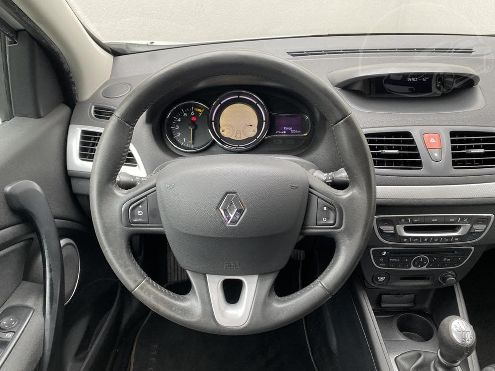 2010 Renault MEGANE - 11