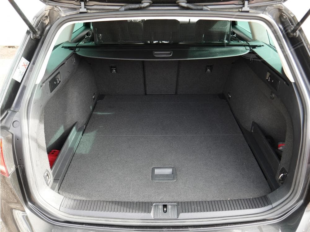 2017 Volkswagen PASSAT - 22