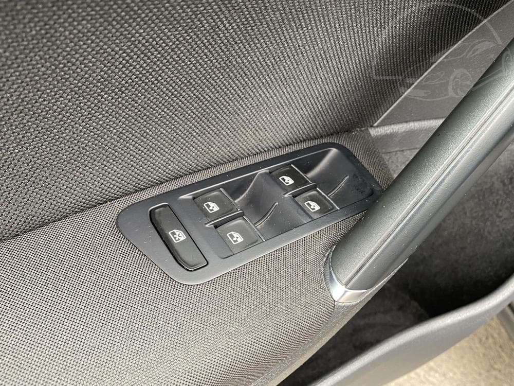 2016 Volkswagen GOLF - 25