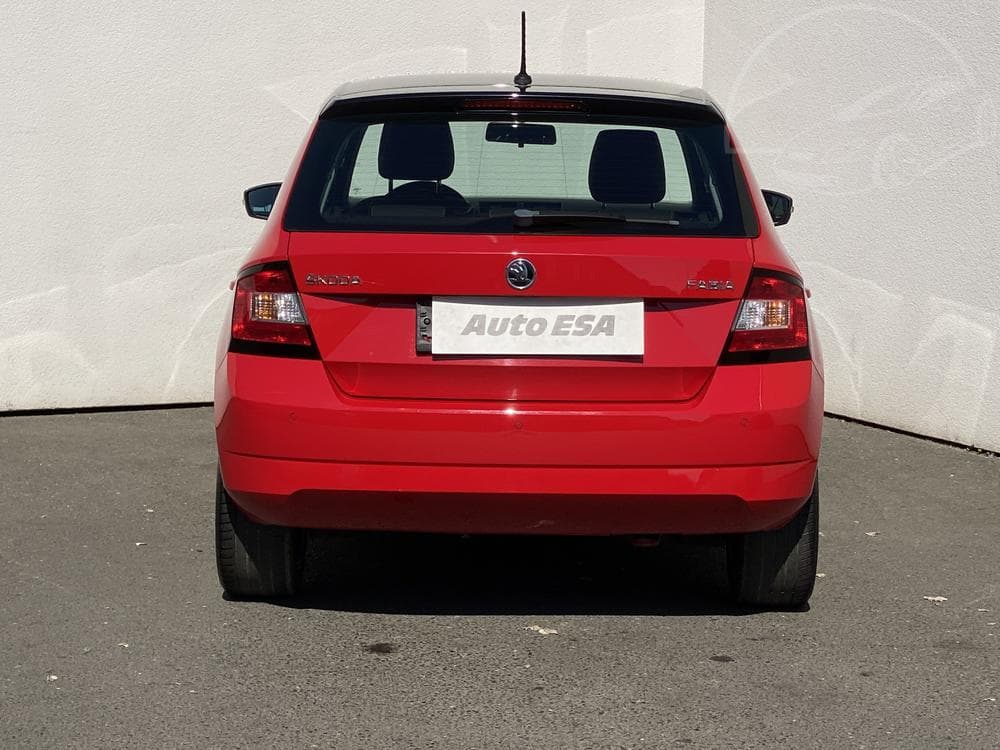2015 Škoda FABIA - 9