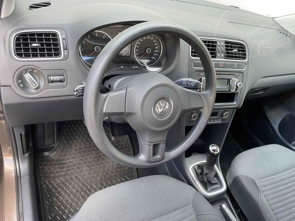 2012 Volkswagen POLO - 12
