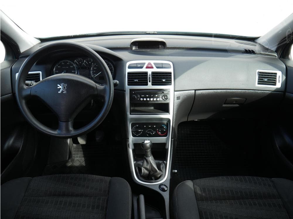 2008 Peugeot 307 - 8