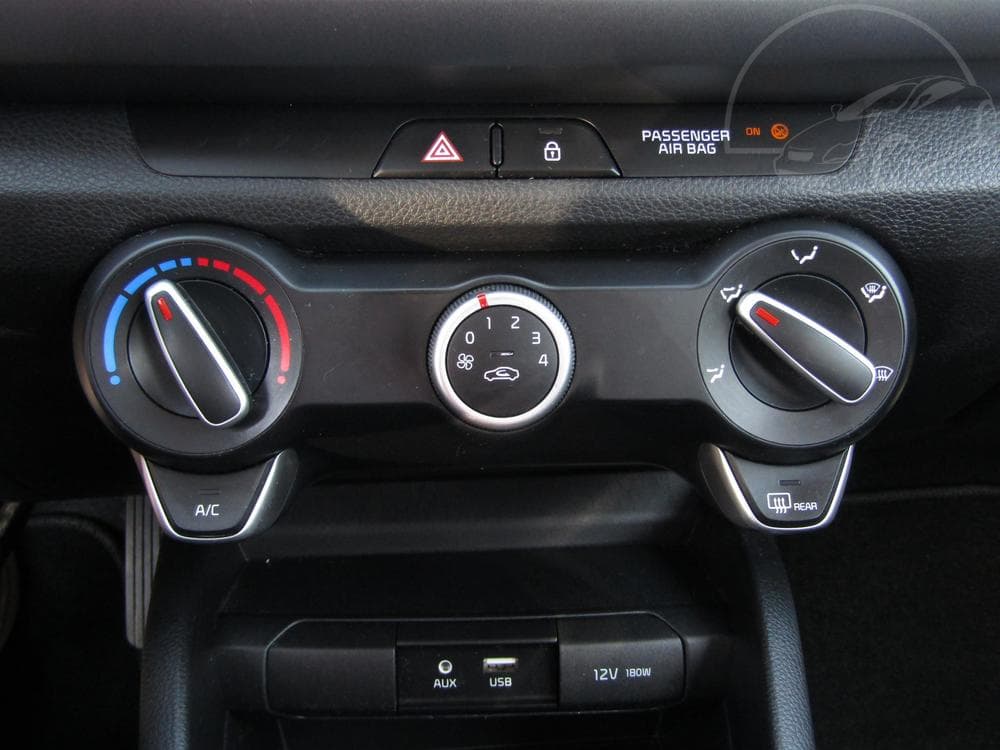 2019 Kia RIO - 14