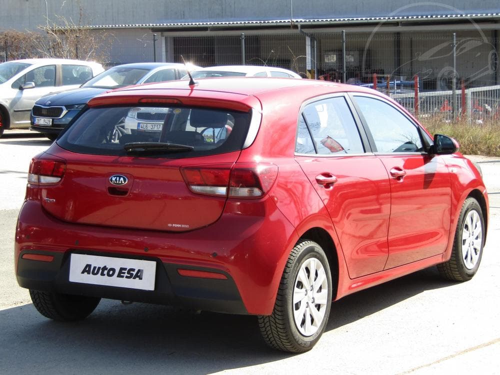 2019 Kia RIO - 4