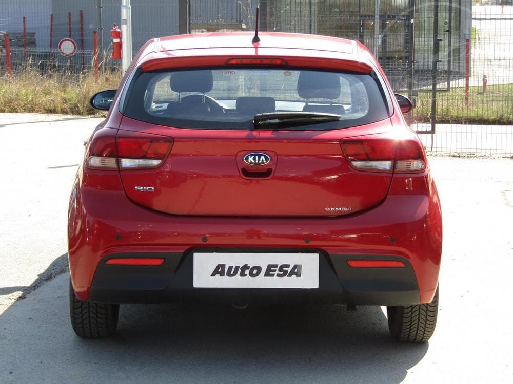 2019 Kia RIO - 5