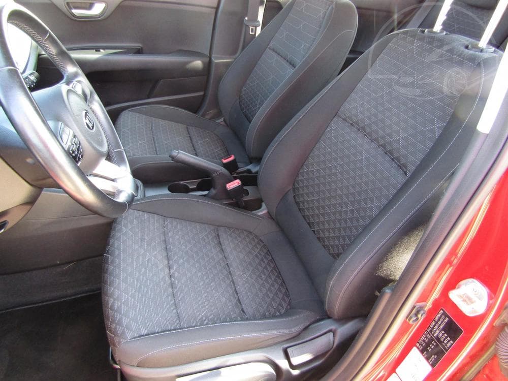 2019 Kia RIO - 9