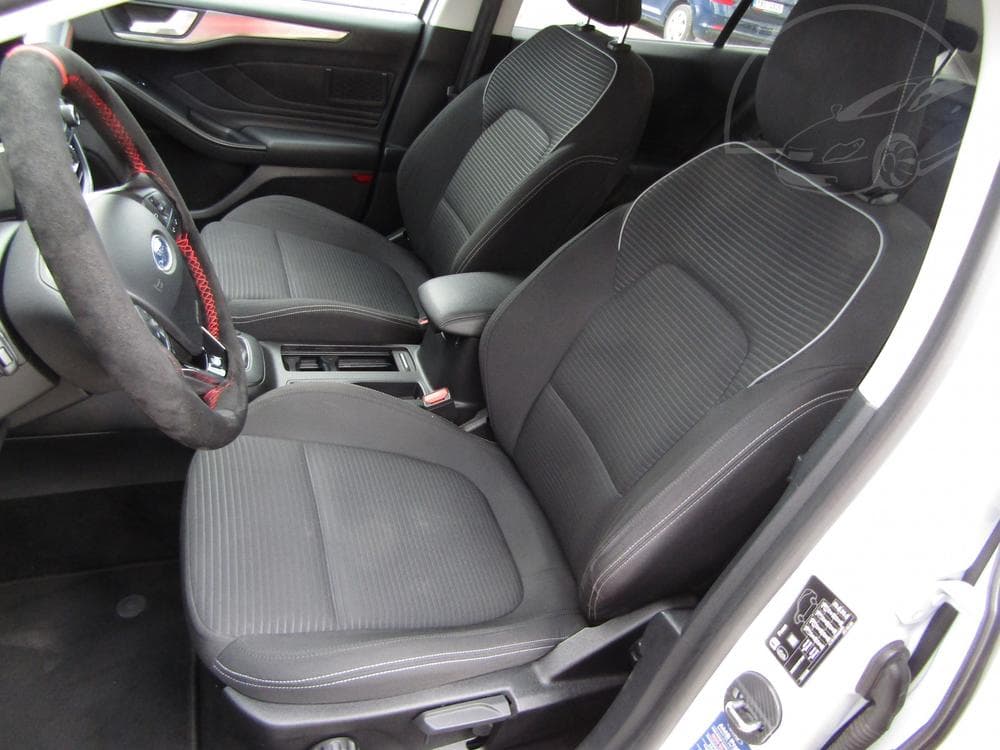 2019 Ford FOCUS - 25
