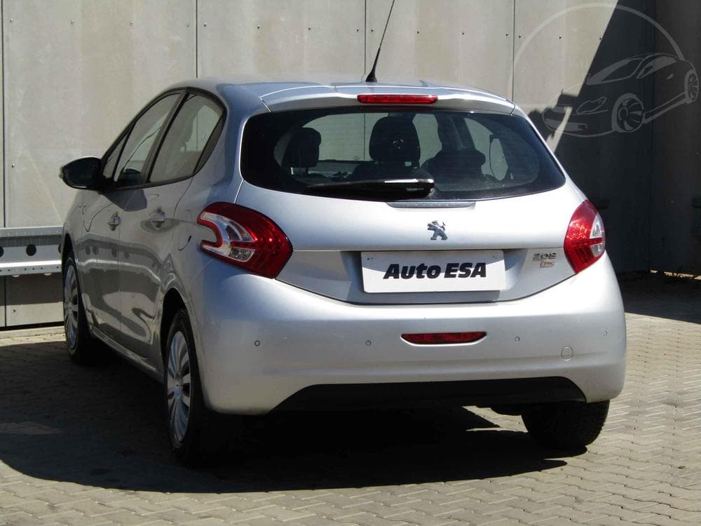 2015 Peugeot 208 - 6