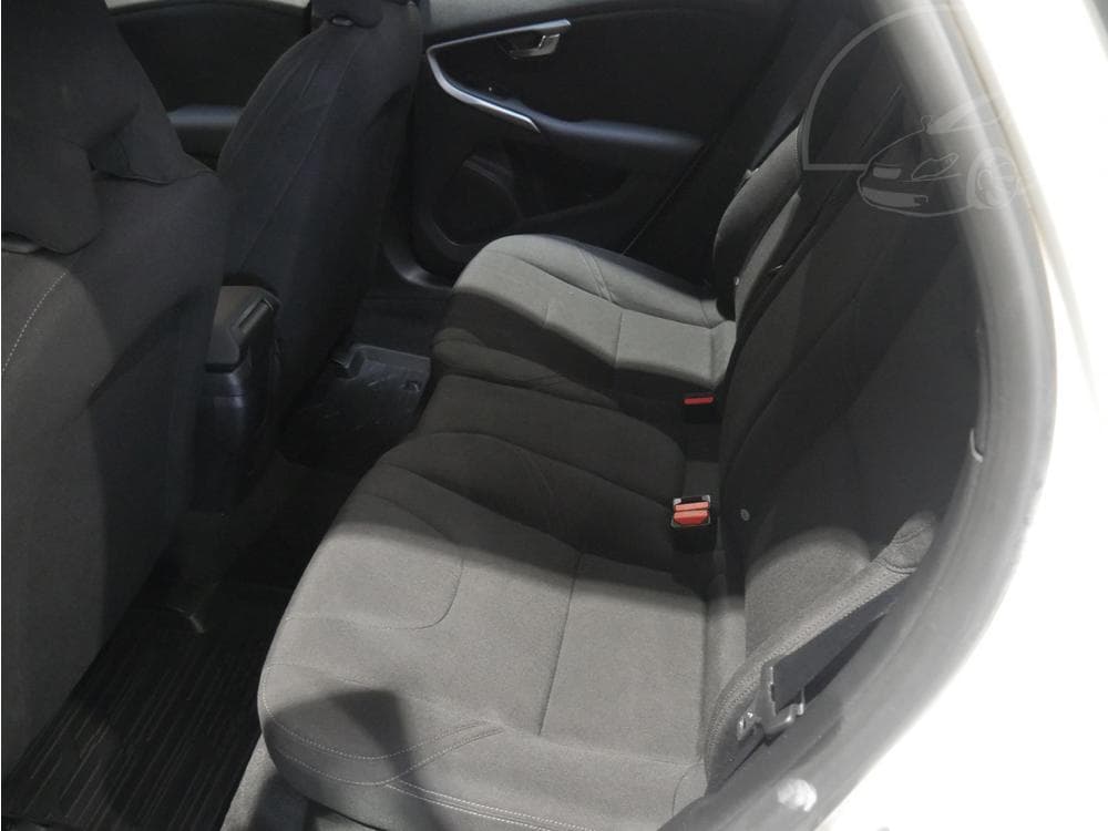 2015 Volvo V40 - 10