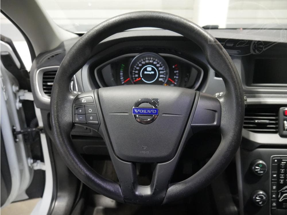2015 Volvo V40 - 12