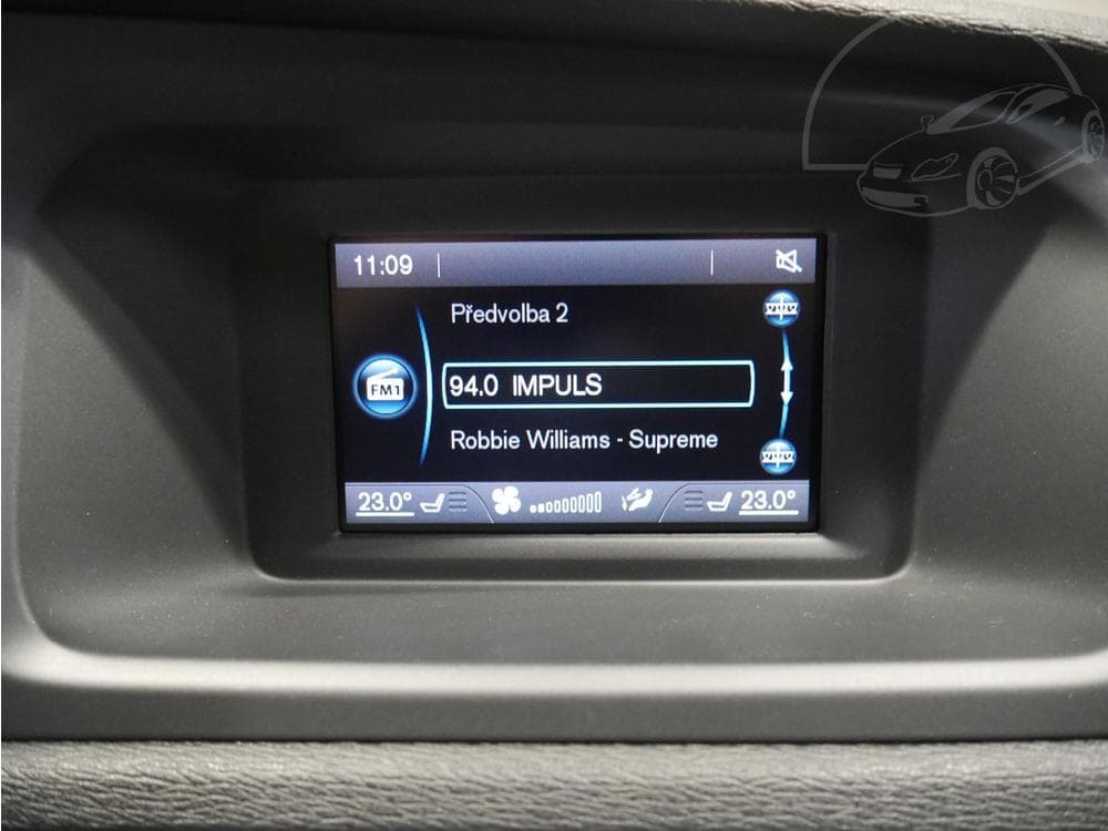 2015 Volvo V40 - 13