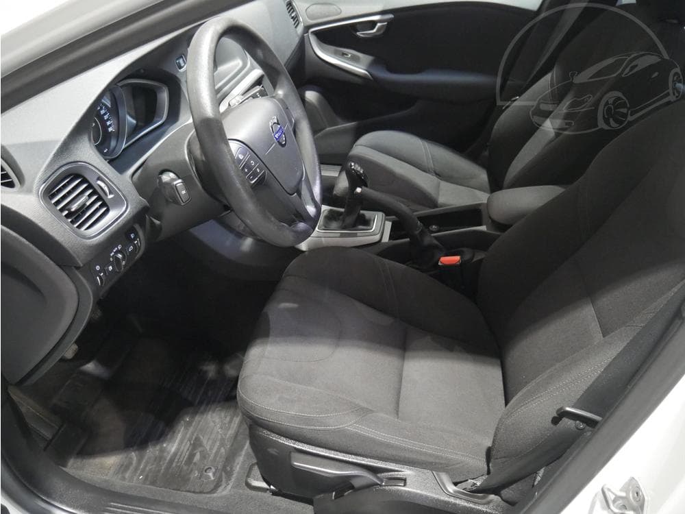 2015 Volvo V40 - 9