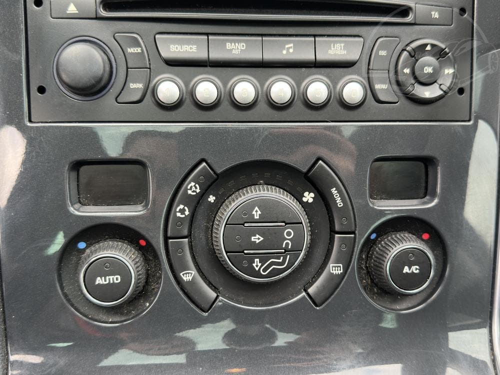 2012 Peugeot 3008 - 31
