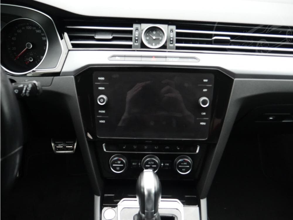 2018 Volkswagen PASSAT - 41