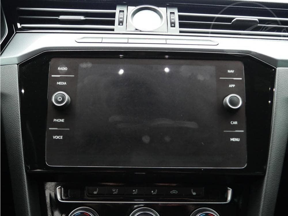 2018 Volkswagen PASSAT - 45