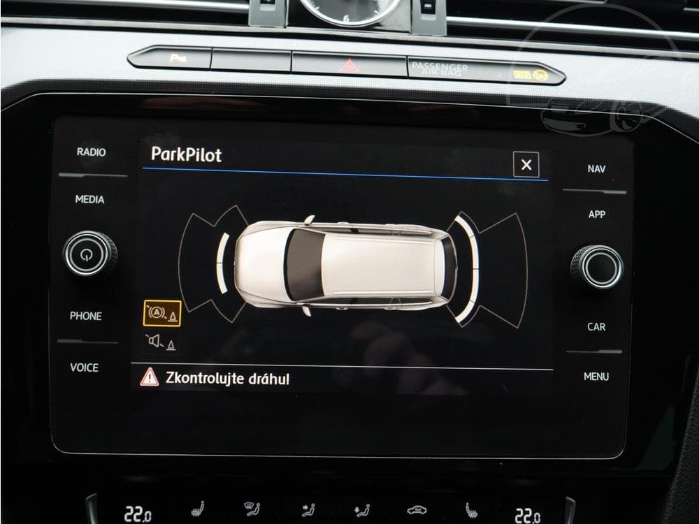 2018 Volkswagen PASSAT - 49